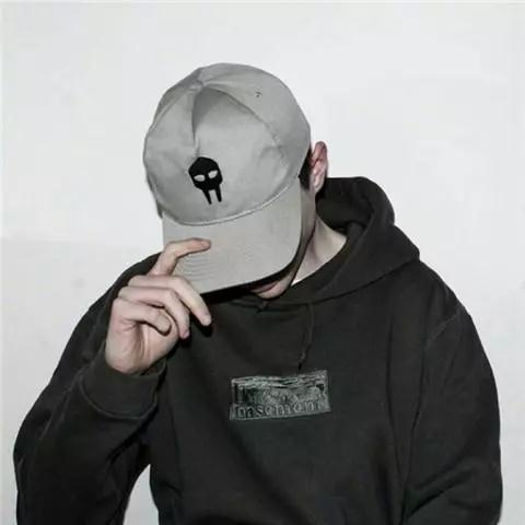 个性戴帽子头像最喜欢听的土味套路情话在这里