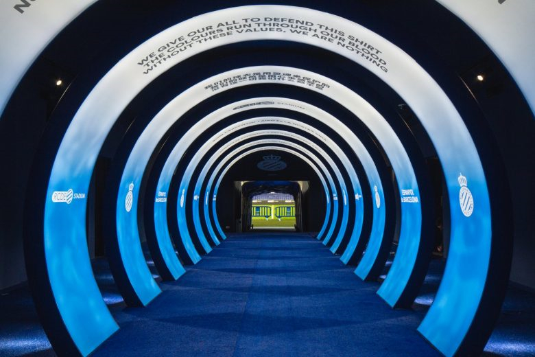 西班牙皇家马德里球队球员更衣室空间设计与时光隧道入场通道设计