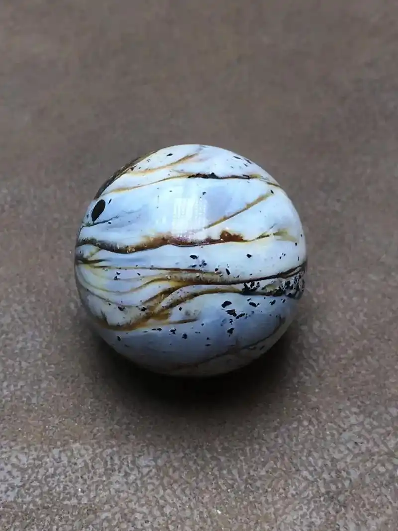 琥珀蜜蜡.【蓝光】白蜡奥利奥单珠,稀有蓝荧光,拉丝圈纹,独一 - 抖音