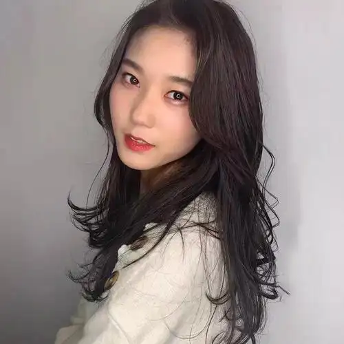 "我想要烫卷,很自然的那种.""云朵烫了解一下?