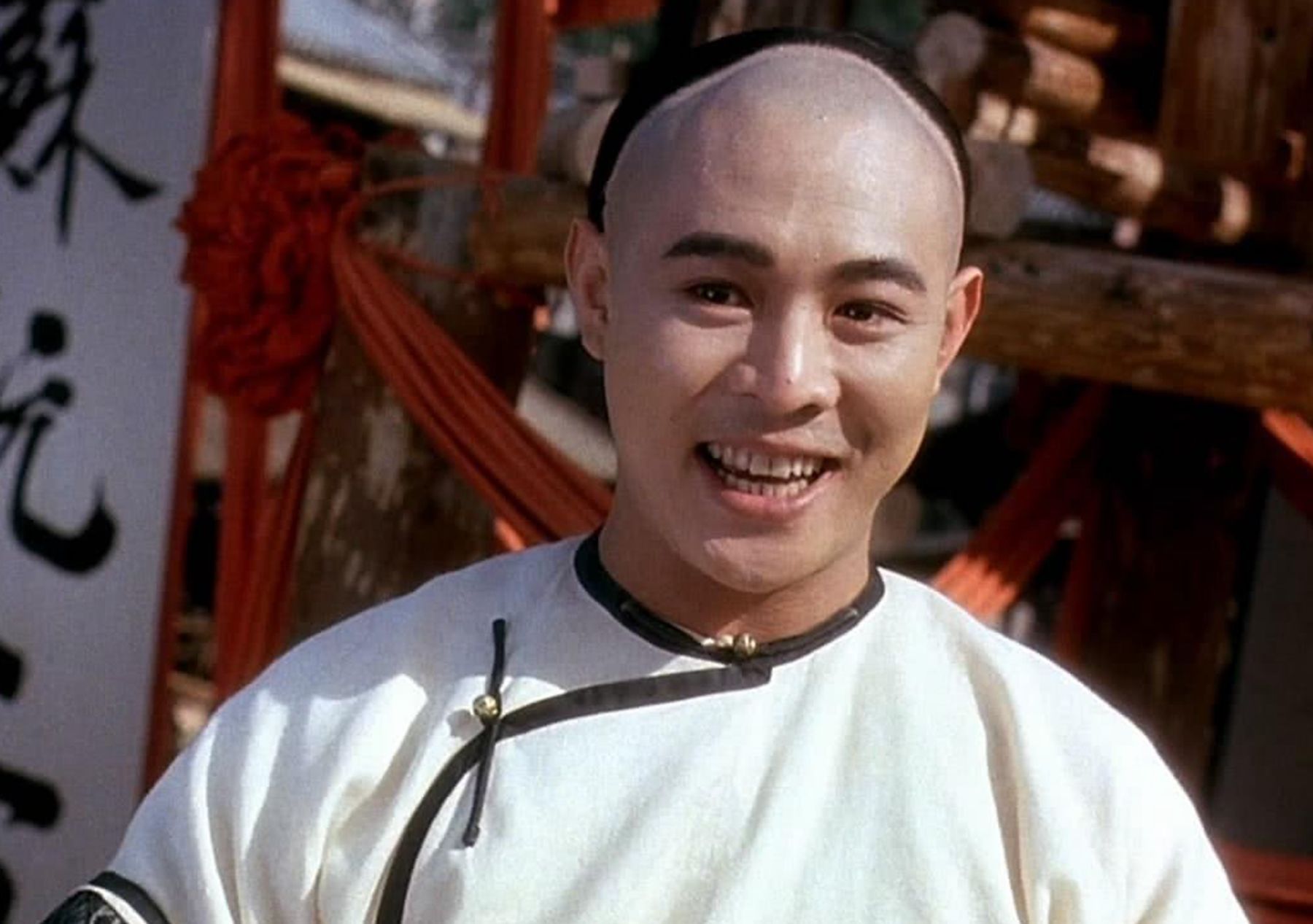 众所周知,起初徐克在拍摄"黄飞鸿"这个角色的时候,一直找的都是李连杰