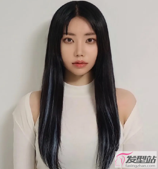 个性女生挑染设计 演绎百变时尚态度