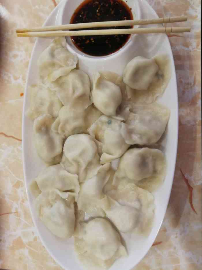 山妞小东北鲅鱼水饺-"夏日炎炎,不想吃米饭,决定去喝个粥吃俩饼.