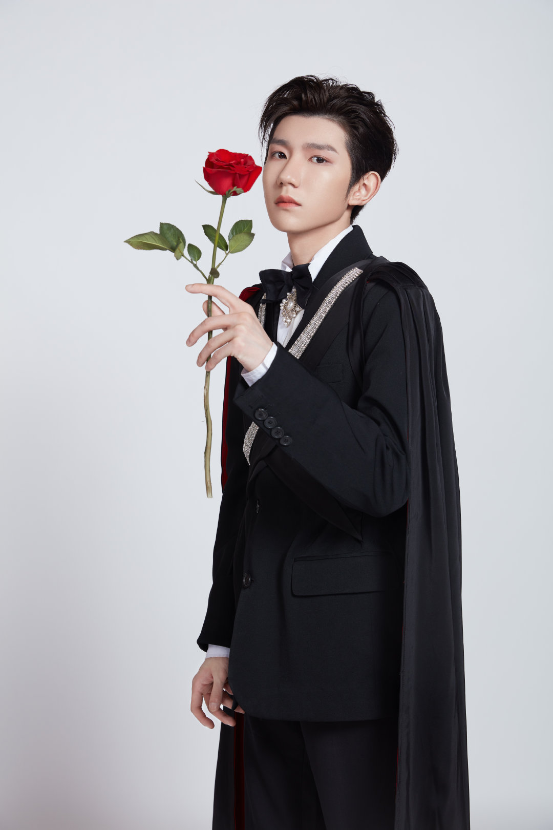 王源| 西装大片合集 可盐可甜王源源,怎么什么颜色都能驾驭啊!