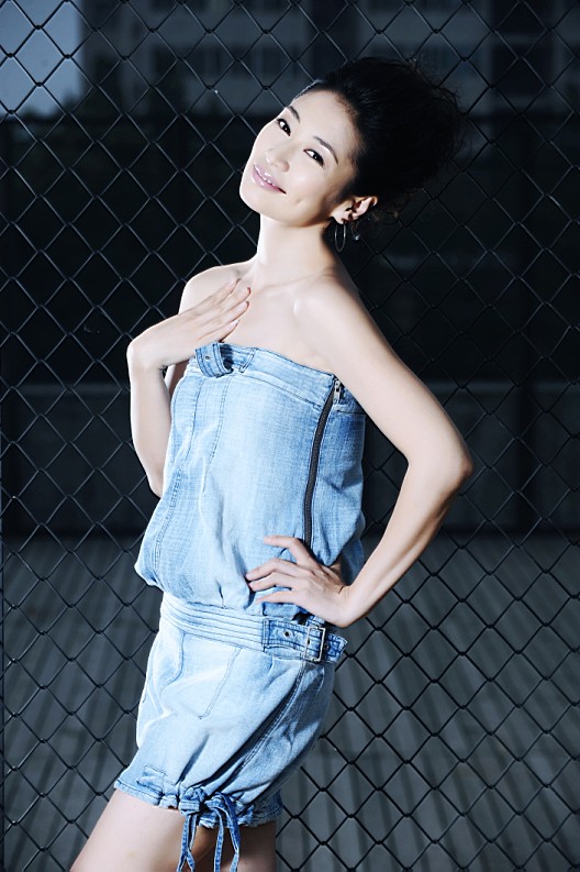 p>梁静,7月17日出生于福建省福州市,中国女演员,毕业于 a target="