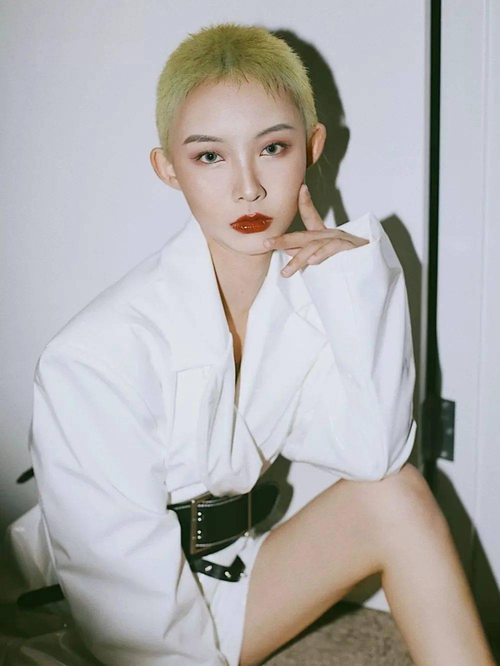 浅唠一下剃寸头的女生有多酷