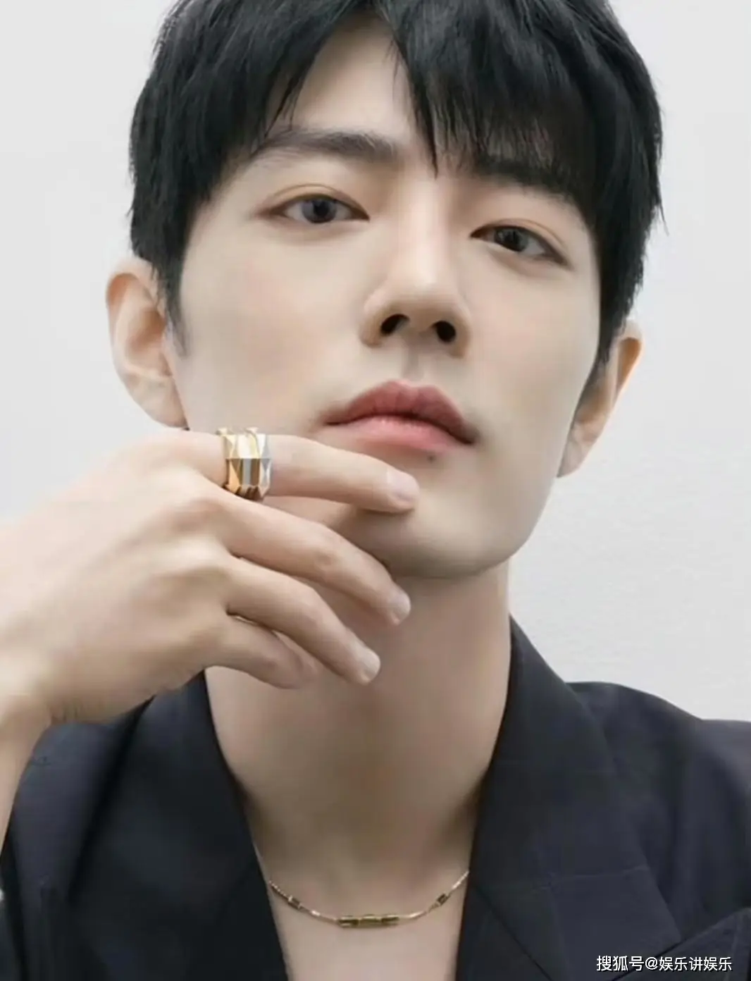 肖战现象:从个人魅力到社会文化的跨越