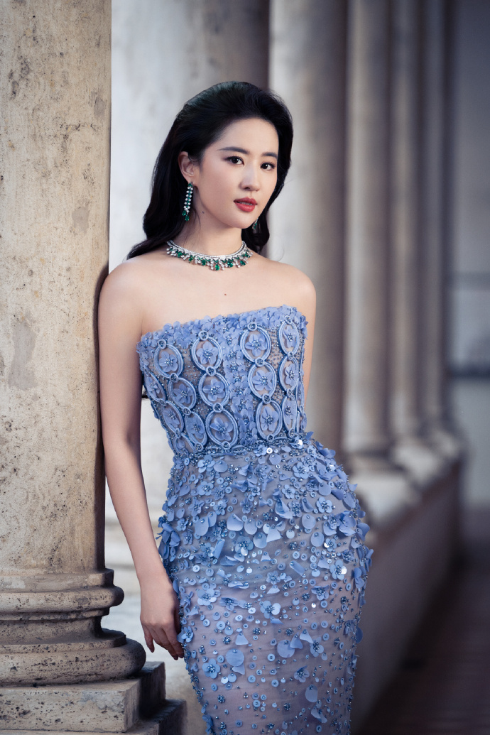 刘亦菲拍恋爱通告没化妆##刘亦菲黄亦玫