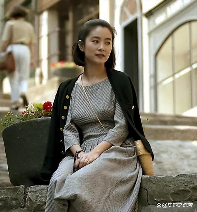 29年后,再看林青霞的婚姻,才明白她当年为何离开秦汉嫁给邢李原