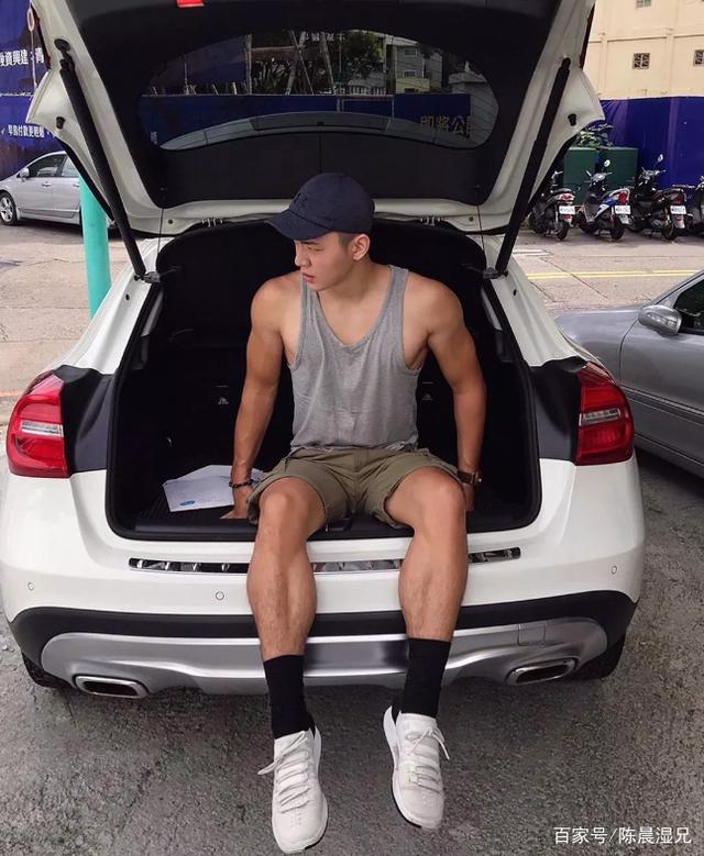火遍网络的台湾小哥,运动员般的精干小肌肉,体育生气息十足