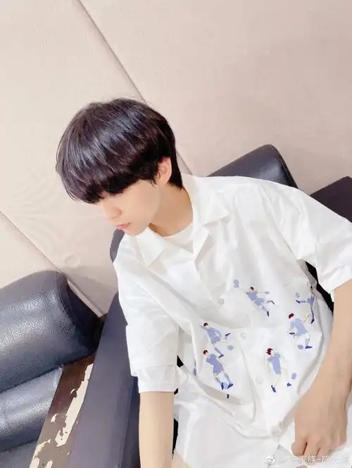 陈天润同款上衣