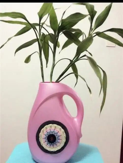 二(8)班手工制作变废为宝