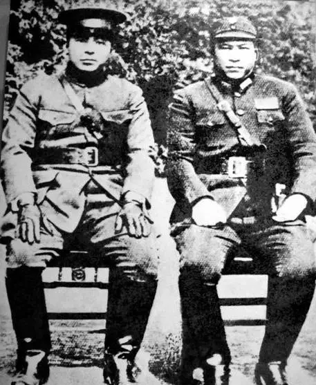 杨虎城遗体被发现,身上浸泡过强酸,爱妻骨灰盒就在身边_李育生_将军