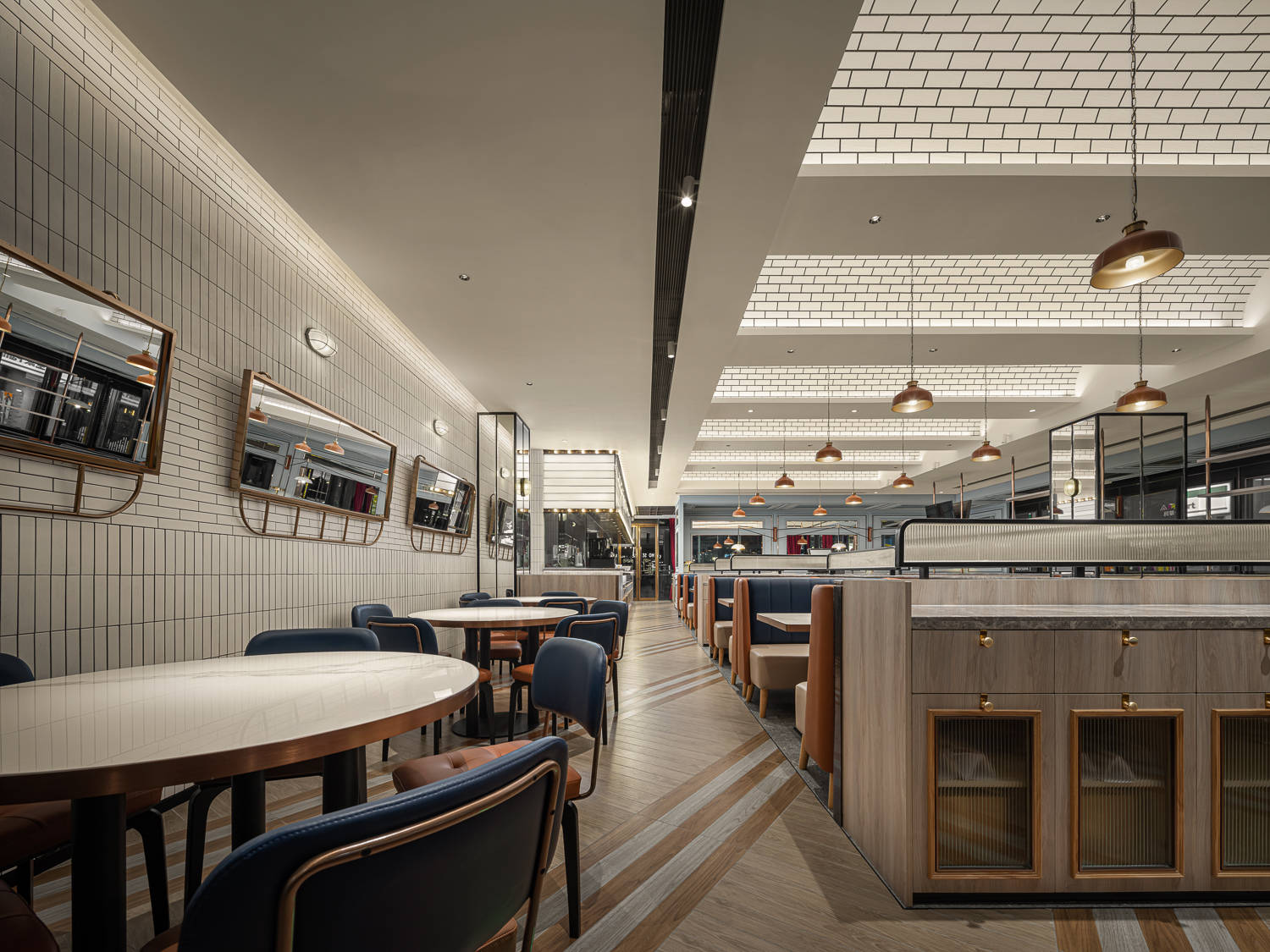 餐厅设计案例,340㎡广盈香港茶餐厅设计,休闲食刻·甜点时间!