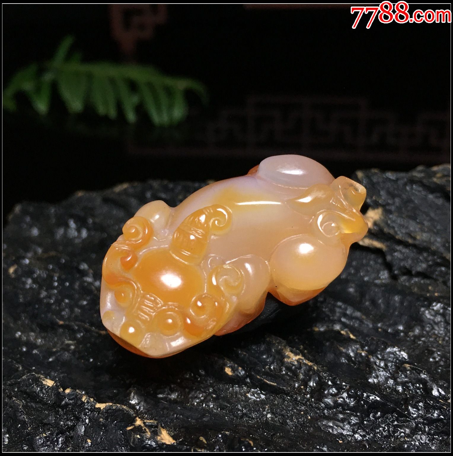 俏色玛瑙玉貔貅吊坠