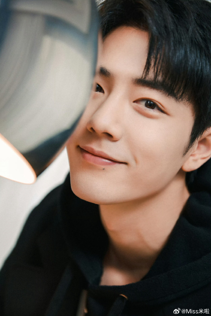 肖战梦境大片#粉上肖战是那年他挂了3天的热榜笑容,太治愈了,感觉他