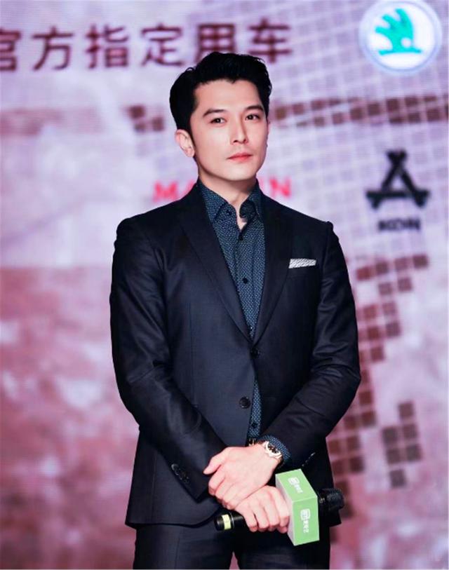 邱泽近照曝光,38岁难逃发福!帅气小生变身油腻大叔