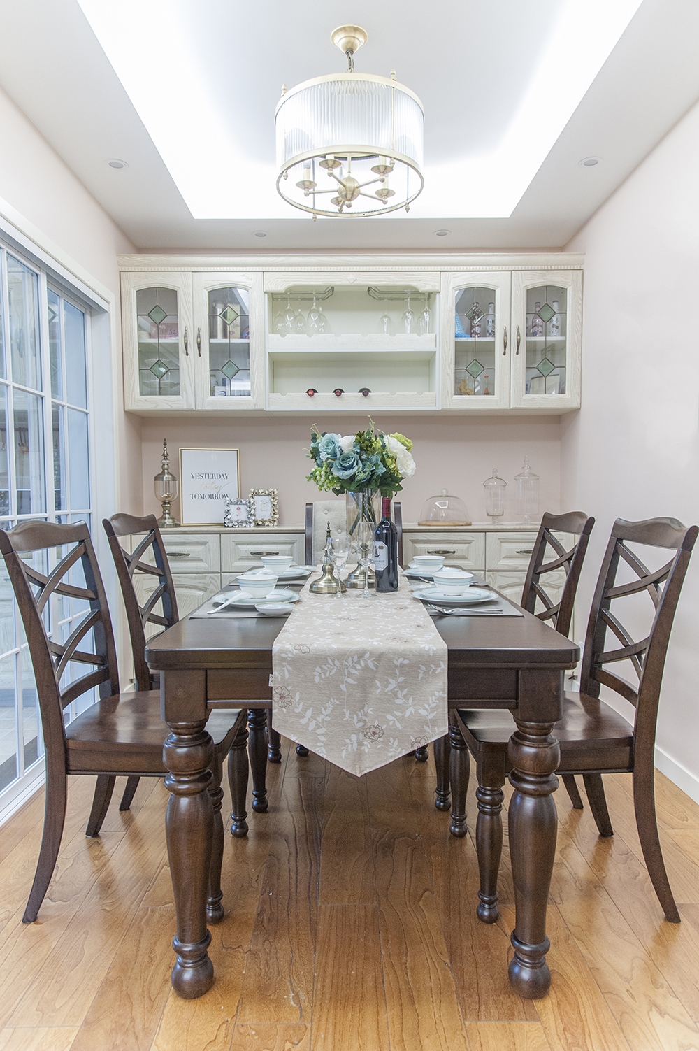 二居室美式风格家餐厅布置图