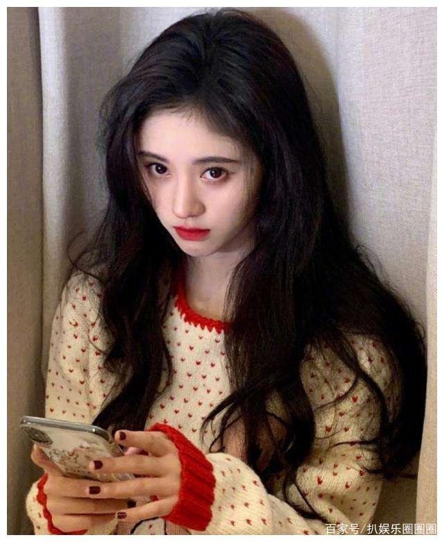 发量多的女明星能有多好看,摸着光秃秃的大脑门,我陷入了沉思