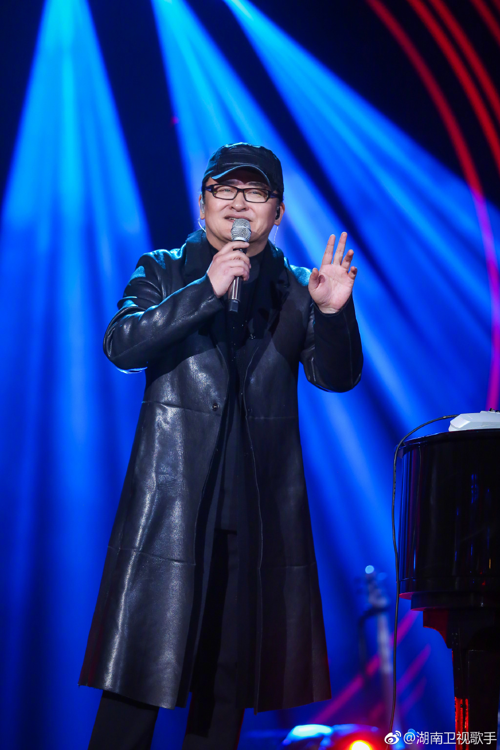 乐评人称刘欢音乐保守演唱淡化情感刘欢妻子发文回应