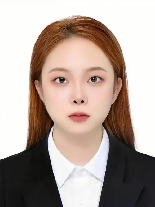 有妆感vs淡颜～都好好看在学校拍的证件照好死亡,不过很高清啦～感觉