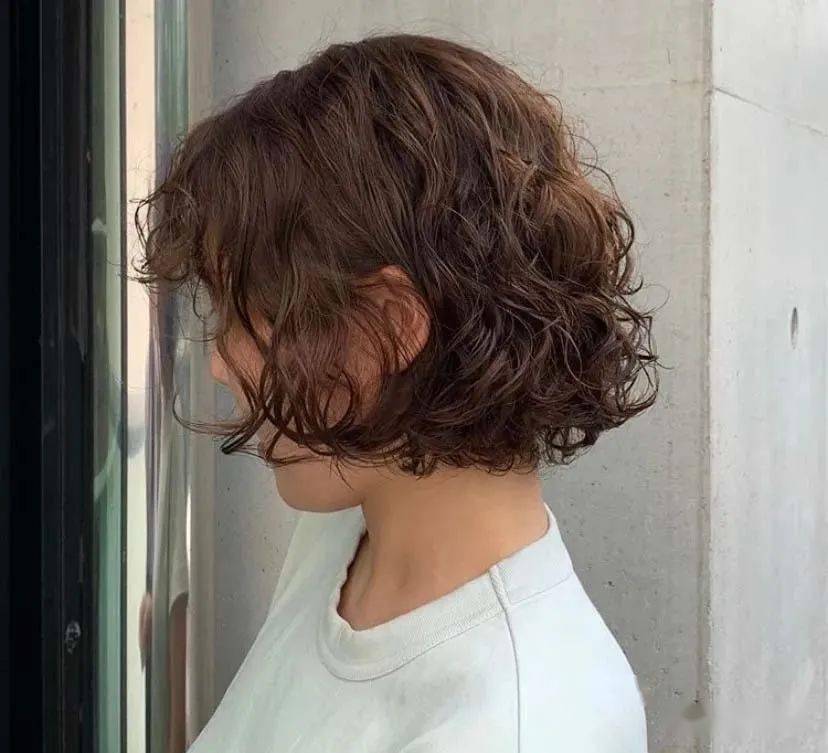 减龄短发烫好打理懒人首选