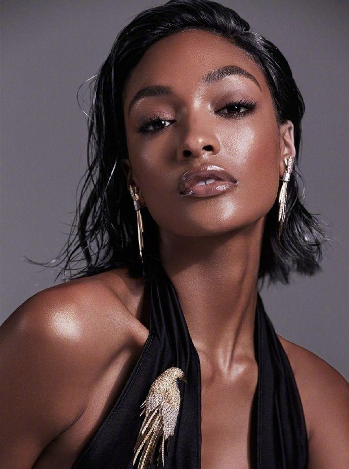 这个女人不简单居然被中国网友赞其最美黑人