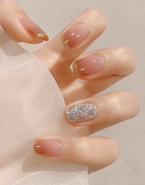 夏日里的小清新美甲,唯美百搭又时尚,款式多样可以自由选择