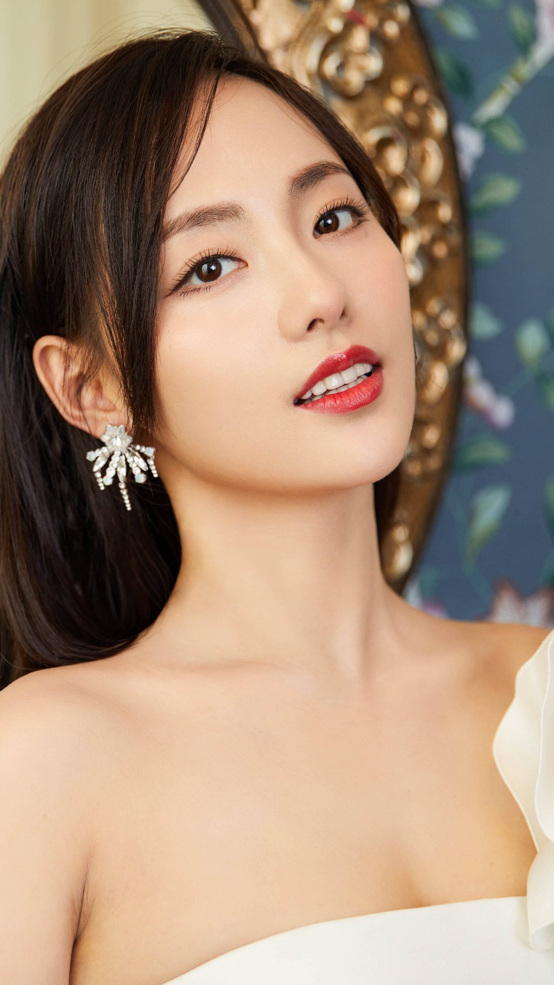 张嘉倪高清写真美图,风情万种,勾人心魄