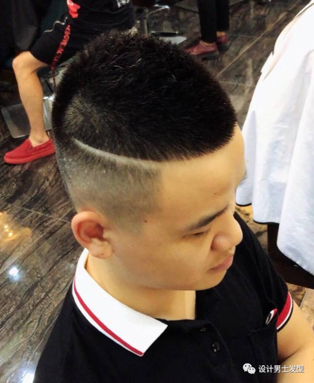 今年最火男发瓜子头