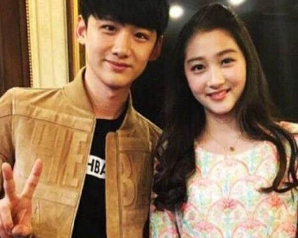 关晓彤绯闻男朋友都是谁曾和白敬亭李宗霖传出绯闻