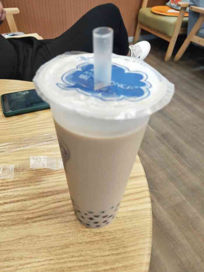 打分 一直比较喜欢珍珠奶茶,点了一杯,味道很好.