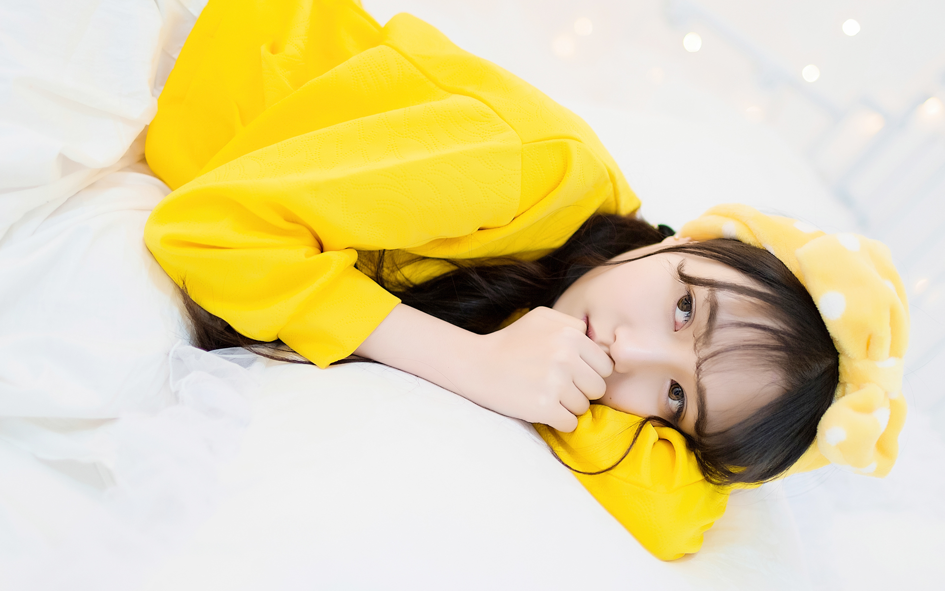 可爱少女清新私房诱人写真图片桌面壁纸