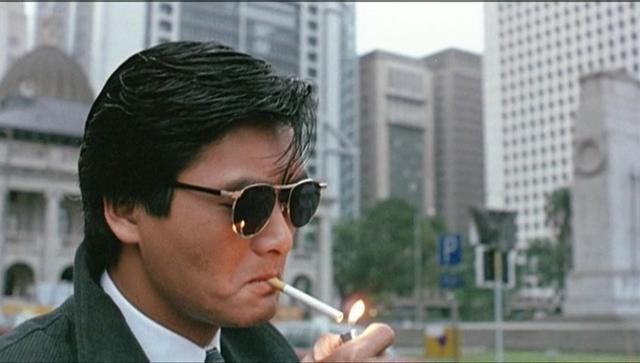 《 英雄本色》 周润发小马哥帅气登场!发哥年轻的时候真是颜值爆表