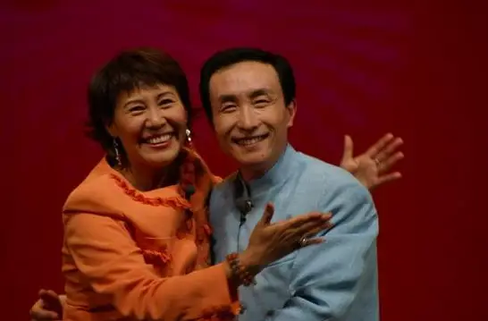 63岁巩汉林近照曝光骨瘦如柴因赵丽蓉的一句话从春晚消失