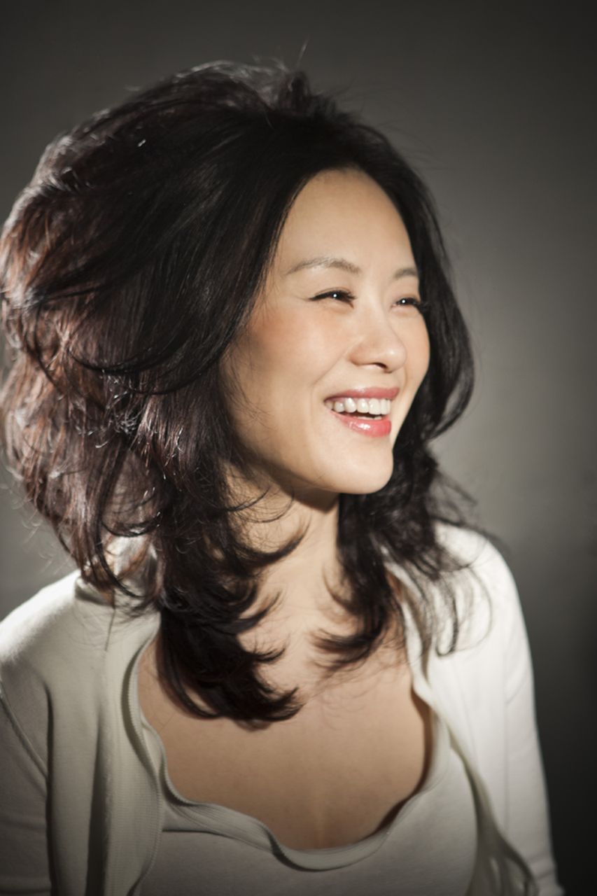 p>邬君梅,1966年2月5日出生于中国上海,华语影视女演员,制片人.