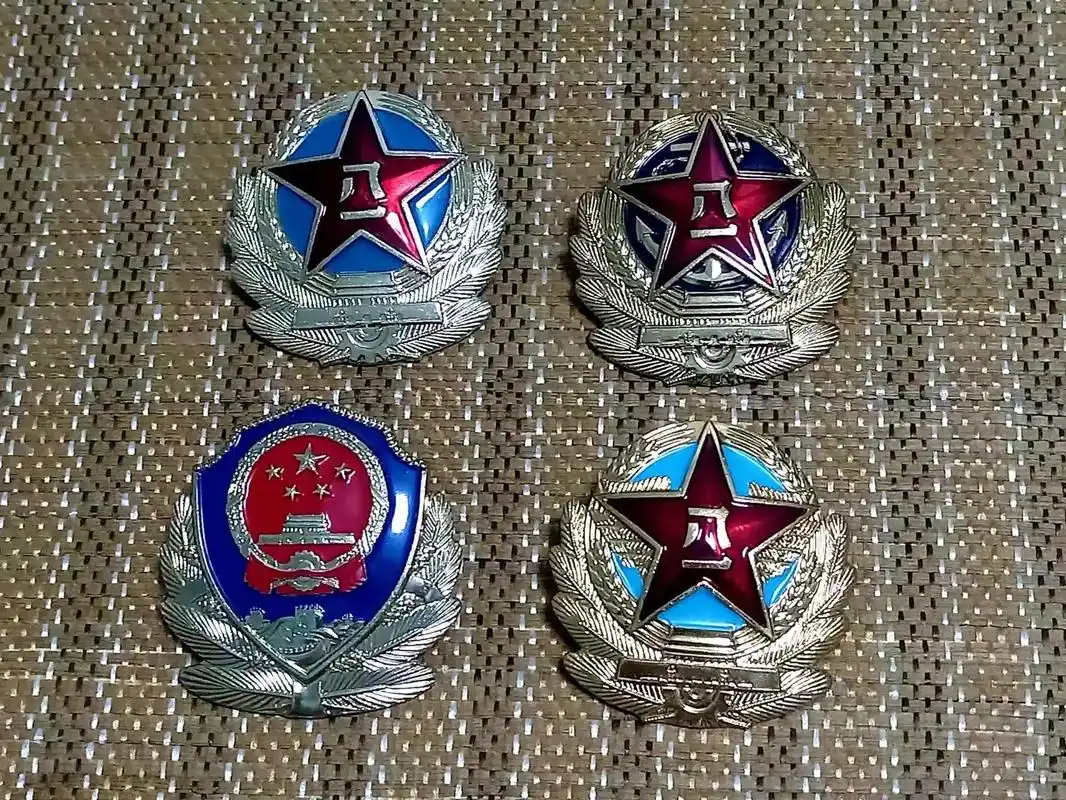 88式海陆空武大帽徽!