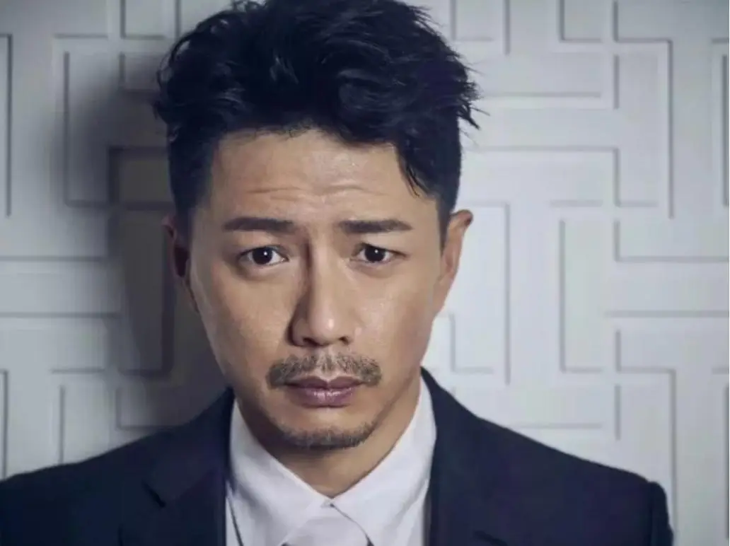 原创段奕宏的清醒撕开了多少男明星的遮羞布