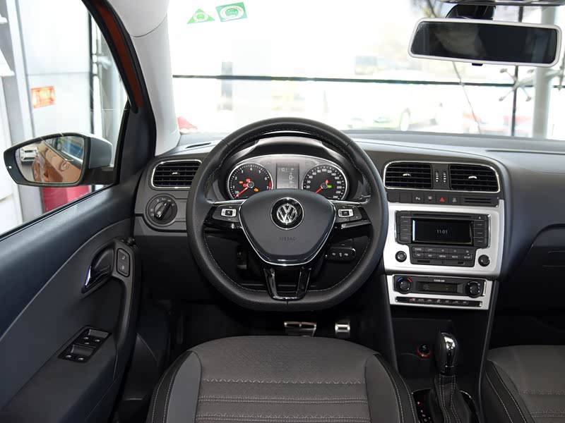 上汽大众 polo 2016款 1.6l cross polo 自动