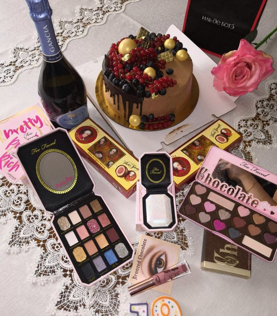 有了这些化妆品你的桌上哪还需要什么装饰品