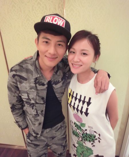 大左私密庆生照曝光 与叶一茜献吻遭"袭胸"【2】--人民网福建频道