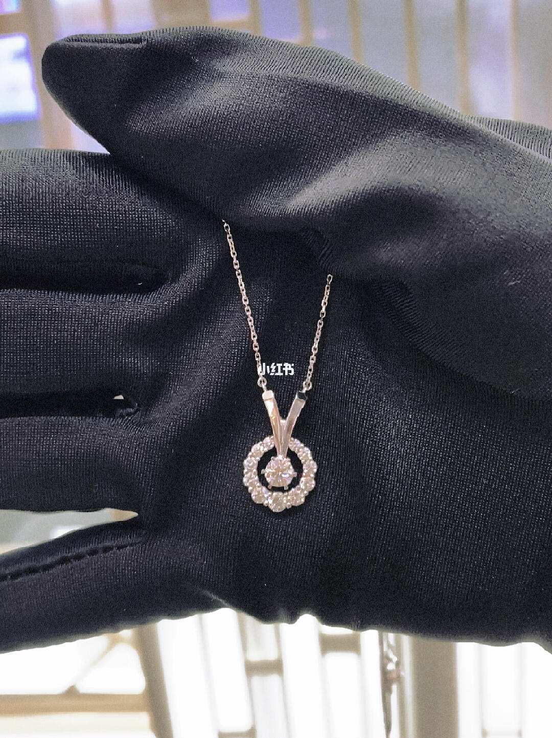 周大福钻石项链