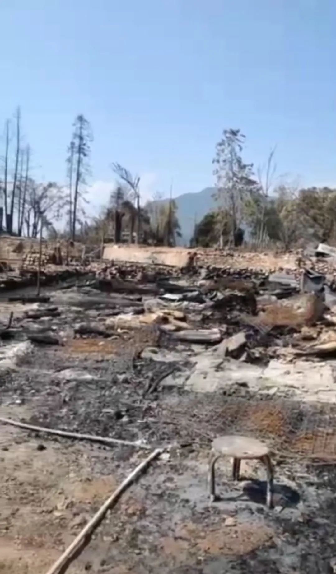 从"最后的原始部落"翁丁佤寨大火,引发对传统村落发展的思考