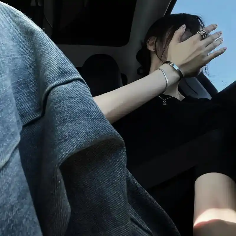 不露脸氛围感女头来喽#优质头像 #氛围感拉满的头像 #ins