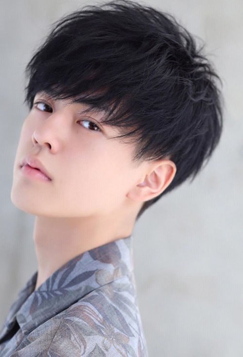 耍酷玩潮的男生短头发,独特个性风采较好做出来的发型设计