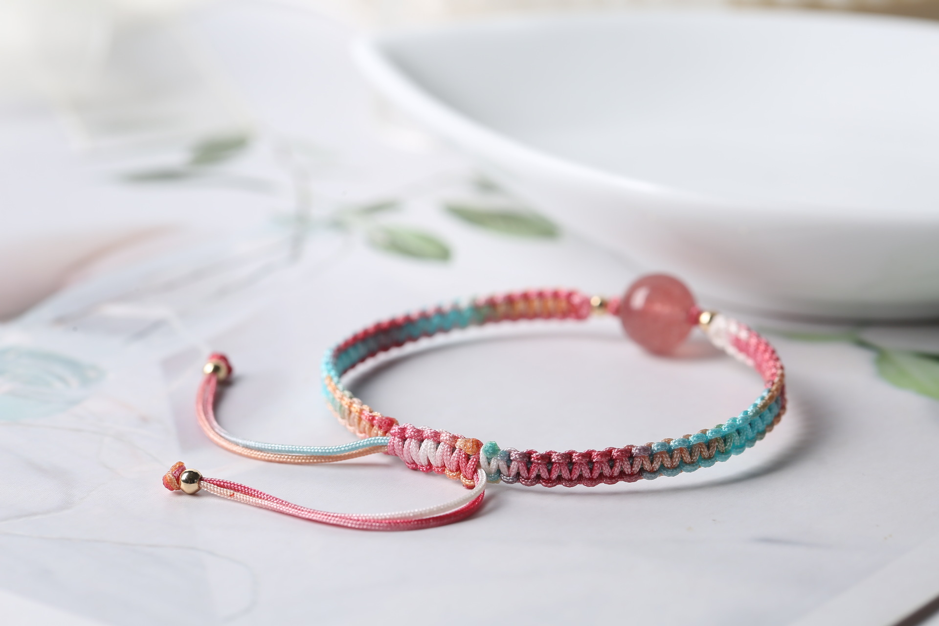 天然草莓晶紫水晶月光石七彩渐变编绳手串手链女 手工编织绳手串