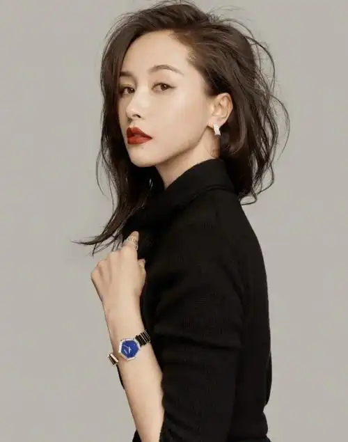 演员王子文:(原名王蒙蒙)1982年2月28日出生于四川省成 - 抖音