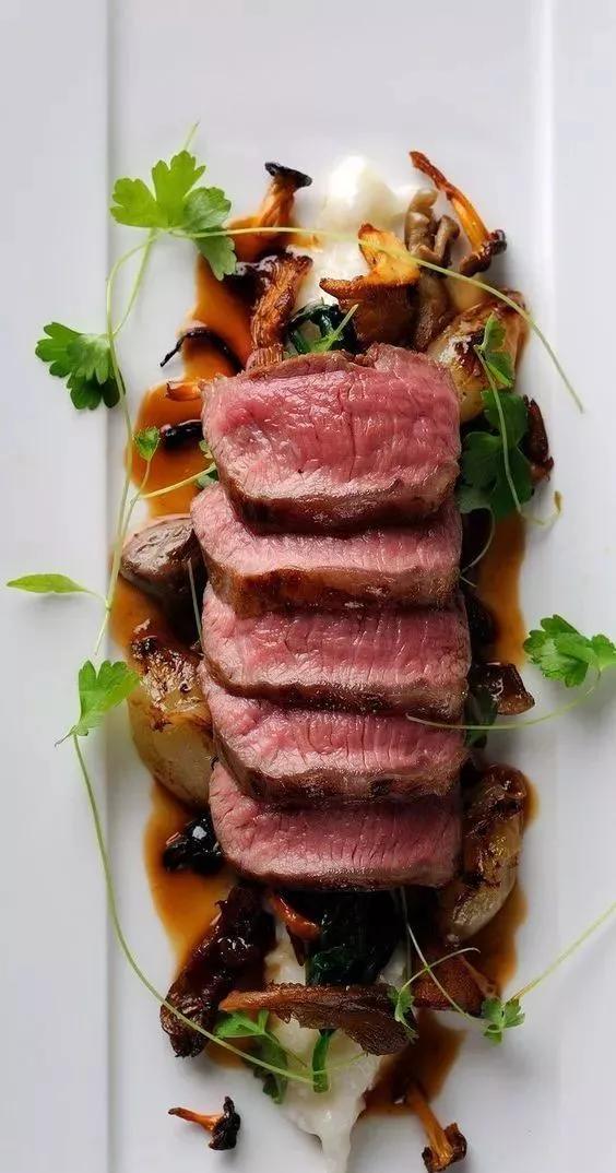 米其林牛排摆盘