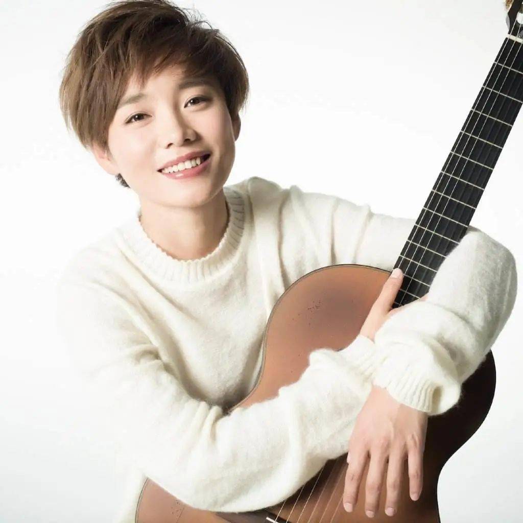 盘点弹吉他的女歌手-搜狐大视野-搜狐新闻