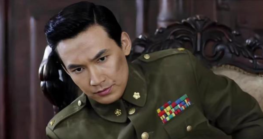 央八首播!35集谍战巨制,张铎徐百卉主演,这部剧看得我拍案叫绝